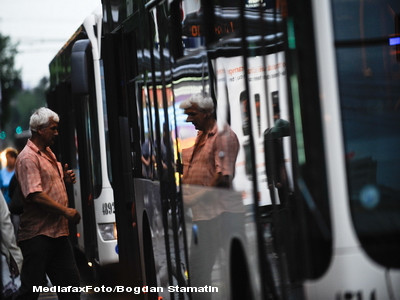 Timisorenii se topesc in mijloacele de transport pana cand vine mesajul "salvator"