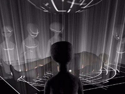 Un rock-star socheaza - "Am fost rapit de extraterestri"