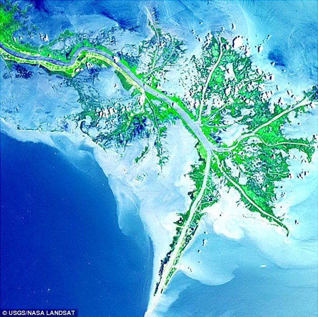 Imagini Pamant sateliti NASA