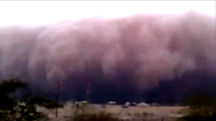 IMAGINILE ZILEI. O furtuna de nisip a acoperit Phoenix-ul. Norul de praf s-a ridicat pana la 1000 m