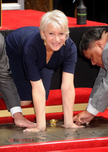 Helen Mirren si Russell Brand