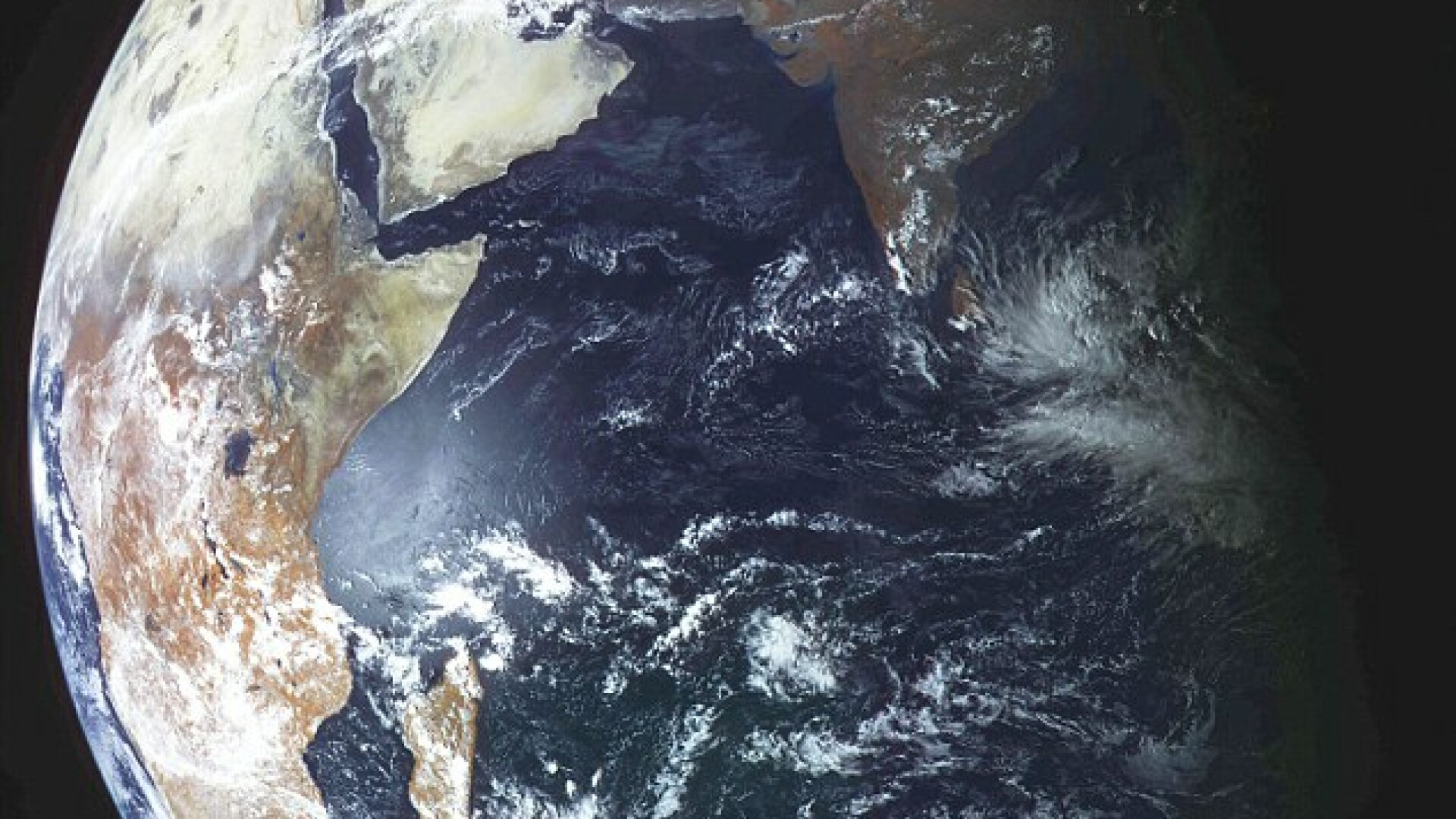 Pamantul fotografiat de rusi