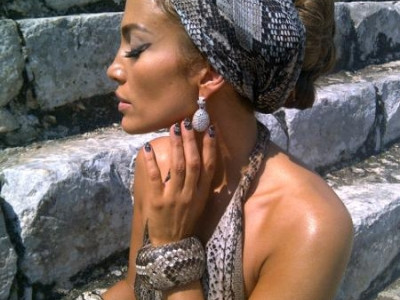 Jennifer Lopez intimidata de Iggy Pop la American Idol. VIDEO