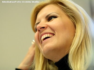 Elena Udrea: Ca ultima solutie, as accepta si eutanasierea cainilor