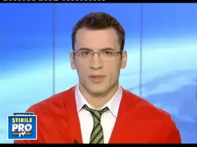 Vant extrem de puternic in Mehedinti.2 autoturisme, avariate de acoperisuri