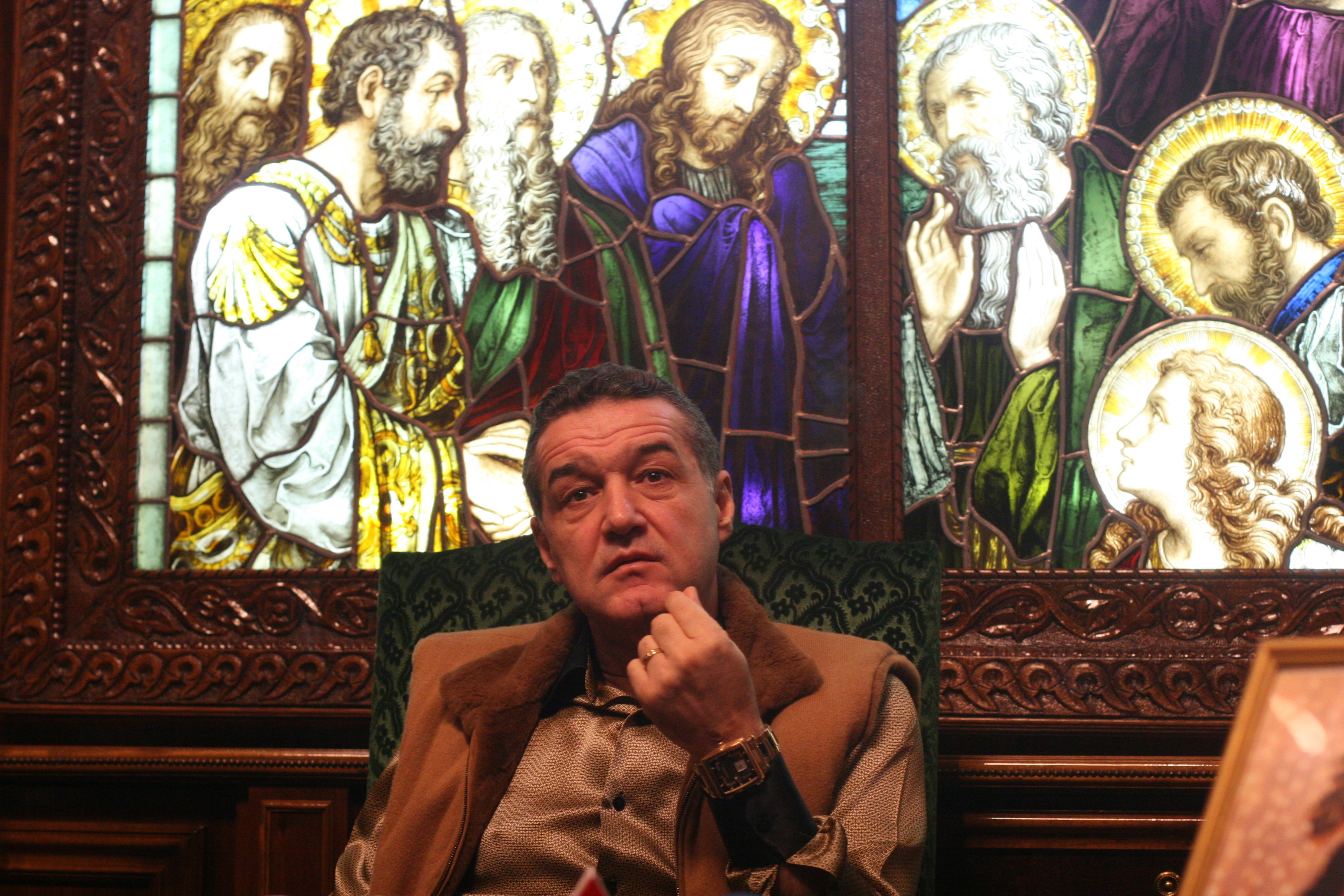 La ce Dumnezeu se inchina milionarii Romaniei