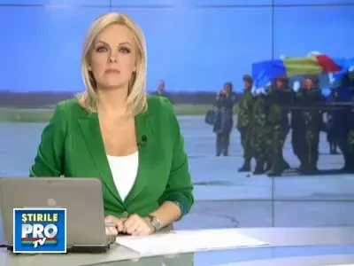 Mii de oameni l-au condus pe ultimul drum pe romanul ucis in Afganistan