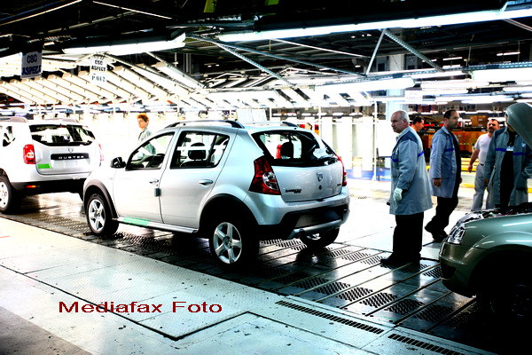 Dacia opreste productia intre 22 aprilie si 2 mai