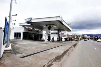 Benzina s-ar putea ieftini. O noua companie a venit in Romania