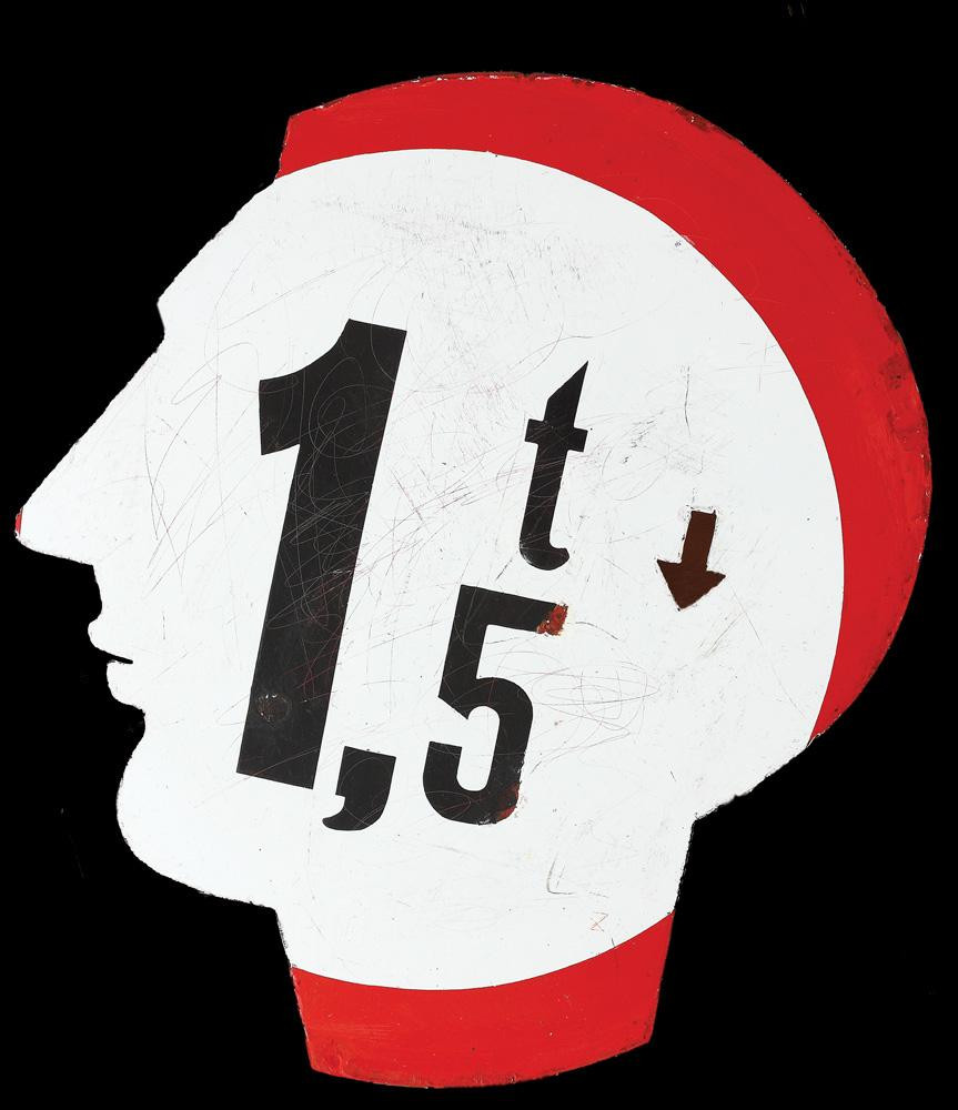 Arta. Cel mai scump 'indicator rutier' licitat in Romania: 1.600 €