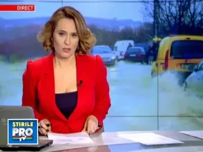 Zeci de gospodarii din Moldova, inundate. Ploua neintrerupt de 24 de ore