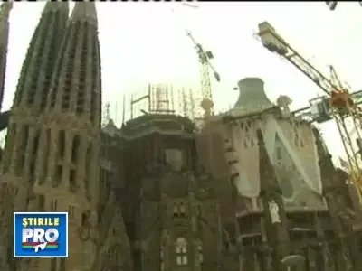 Incendiu la catedrala Sagrada Familia. 4.000 de turisti, evacuati. VIDEO