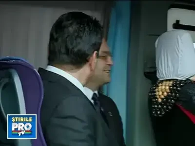 Atentie! Ne filmeaza Emil Boc. Premierului ii place in HD