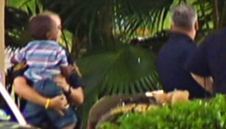 Criminal la 2 ani. Si-a omorat propria mama cu un pistol