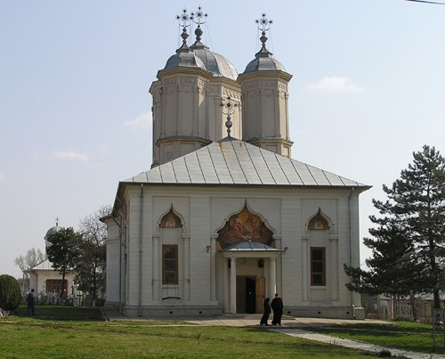 Romania, te iubesc! Sensul profund al VIETII, la manastirea Pasarea