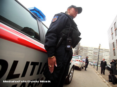 Un politist care lucra la dispeceratul MAI a fost arestat pentru tentativa de viol