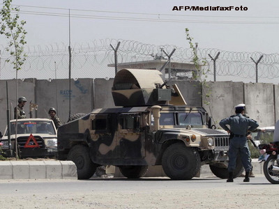 Patru militari romani, raniti in Afganistan