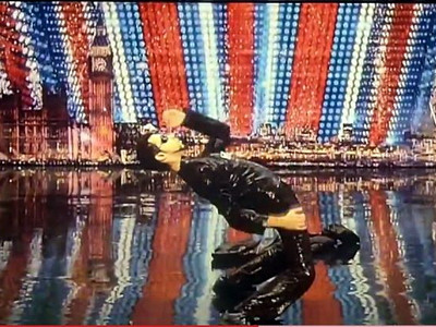 Adevaratul Neo din Matrix. Un roman senzational la Britain's got talent