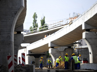 De la 1 Mai incepe vanatoarea patronilor care angajeaza "la negru"