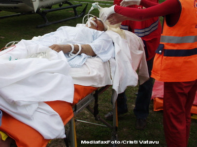 Un batran de 91 de ani, care statea pe o banca, spulberat de o masina