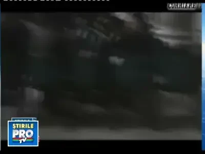 A accelerat in loc sa franeze si un motociclist a ajuns sub masina lui