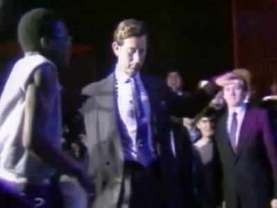 Printul Charles il provoaca pe William... la breakdance! SUPER VIDEO!