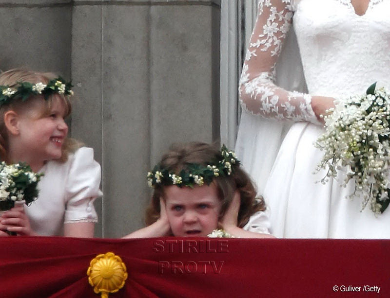 "Degetica" care a furat momentul "sarutului cel mare" intre Will si Kate