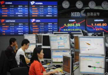 Efectele mortii lui Osama: dolarul s-a apreciat, pretul marfurilor a scazut