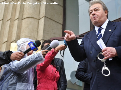 Vadim Tudor l-a reclamat pe Emil Boc la Parchet. Acuzatia? Genocid