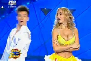 VIDEO. Mama, mama! Dans cu sfarcul la vedere cu Roxana Ionescu