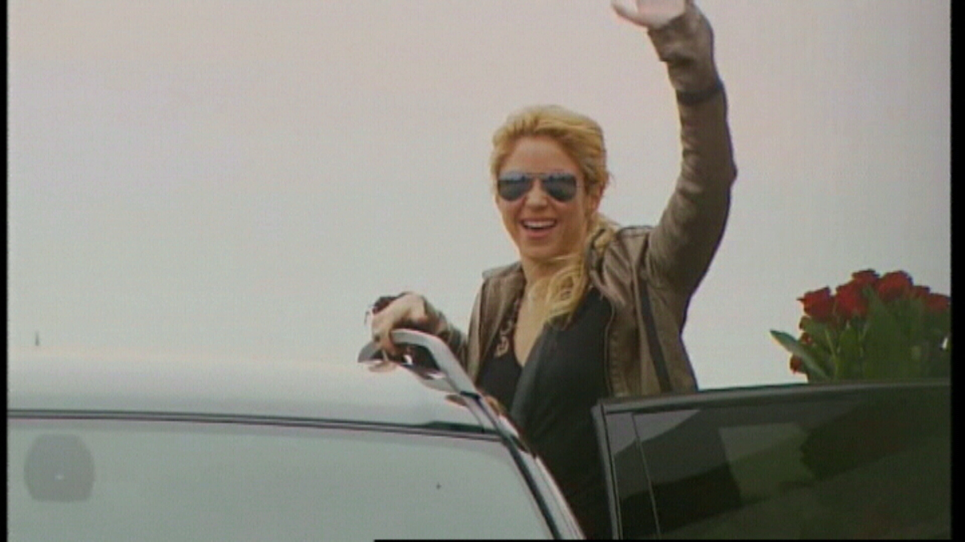 The sun comes out? Din contra. Shakira a adus ploaia la Bucuresti