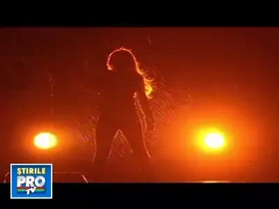 Shakira in timpul concertului: "Trebuie sa-mi iau cizmele, am inghetat"