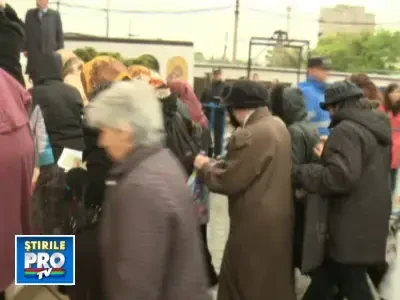 Au uitat de credinta si s-au calcat in picioare pentru a intra in altar