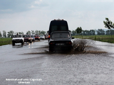 Cod GALBEN de inundatii pana la ora 18.00. Trei judete sunt vizate de atentionarea Institutului de Hidrologie