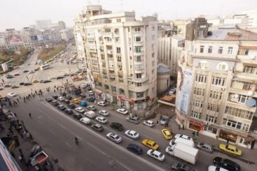 Bancile intorc foaia si incearca sa scape de rau platnici. Mii de licitatii de case, IEFTINE