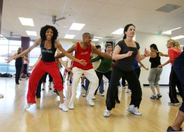 Zumba party la Hunedoara. Sute de persoane din regiunea de Vest si-au anuntat deja prezenta