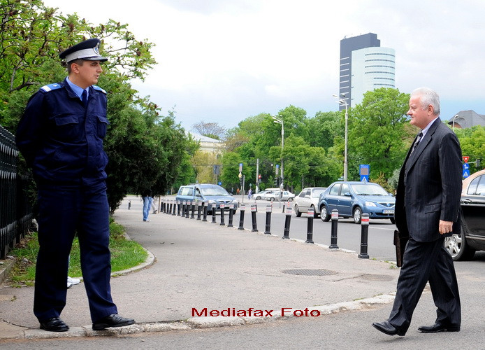 Scandalul Columbeanu s-a mutat in Parlament. Irinel vrea sa schimbe legile