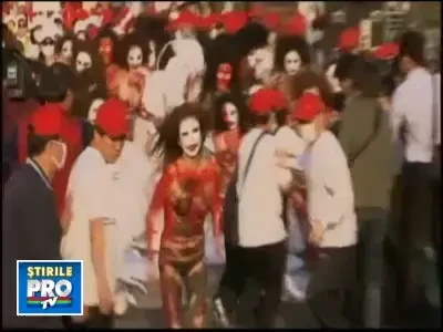 Prostituatele din Coreea au incercat sa-si dea foc in semn de protest.VIDEO