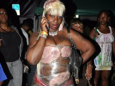 Cum sa-ncerci sa o imiti ca Lady GaGa si sa arati ca un jambon stricat!