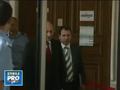 Basescu, in instanta. Presedintia acuzata ca incurajeaza drogurile usoare