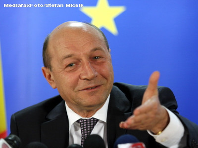 Basescu: "De ce sa dam subventie la caldura unuia cu salariu bun, la bloc?"
