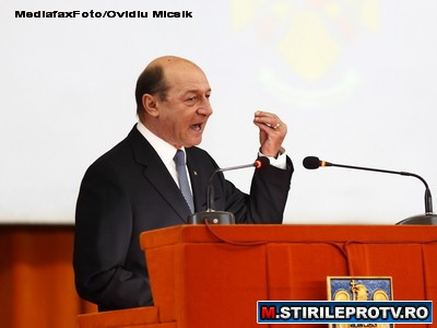 Basescu: "Parlamentul decide daca se desfiinteaza sectoarele din Capitala"