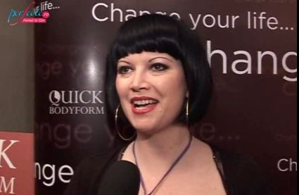 VIDEO / Oana Lis cu peruca: "Ma simt mai inteligenta ca sunt bruneta"