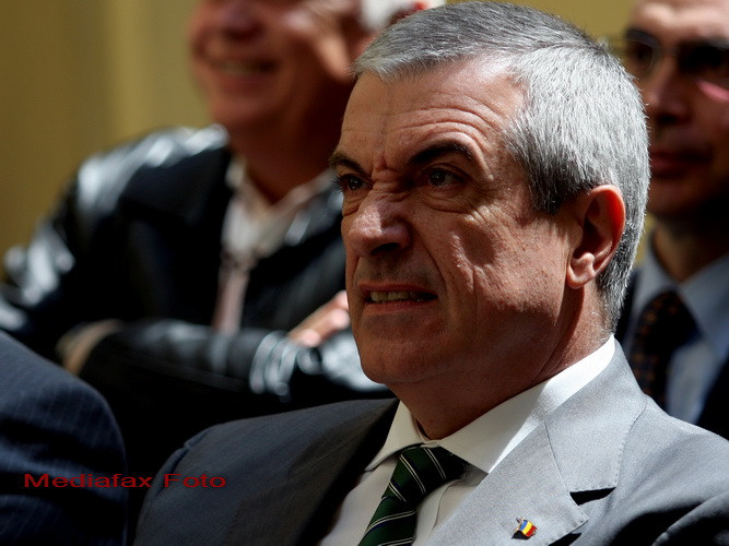 Accident cu semne de intrebare. Calin Popescu Tariceanu a lovit un taxi