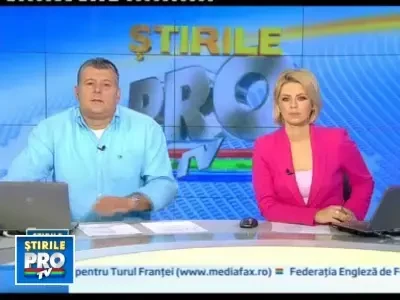 Impact cu greutate. Un taxi a fost parcat intr-o statie RATB de un TIR