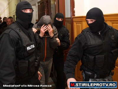 Un barbat suspectat de trei asasinate comise in Chisinau a fost arestat la Bucuresti