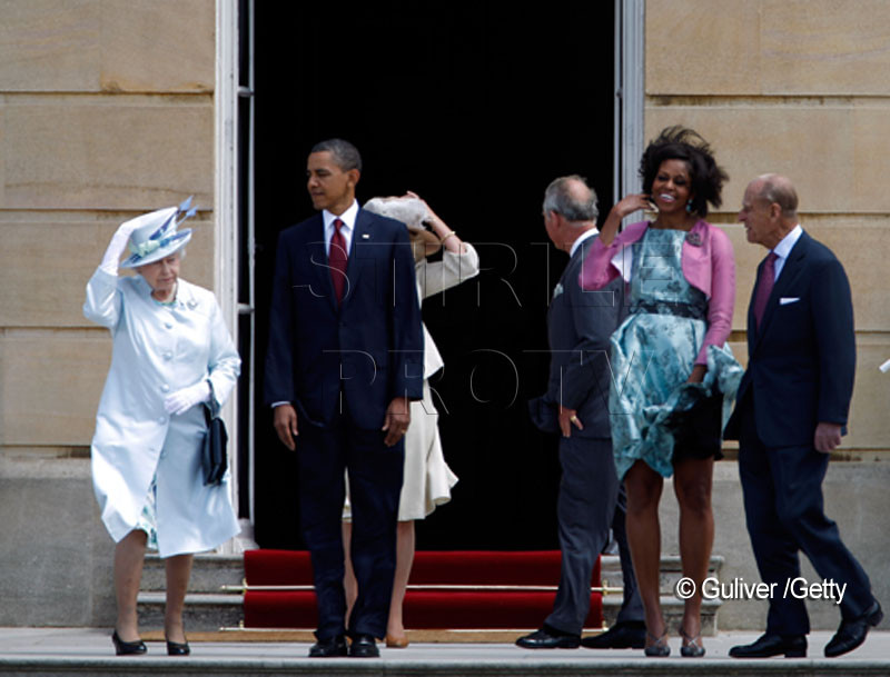 Michelle Obama, cat pe ce sa ramana in lenjerie intima in fata reginei Marii Britanii. VIDEO