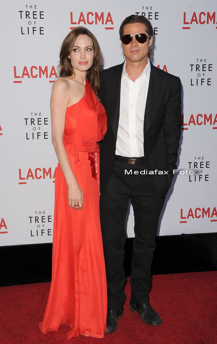Angelina Jolie, rapitoare la premiera din Los Angeles a peliculei "The tree of life"