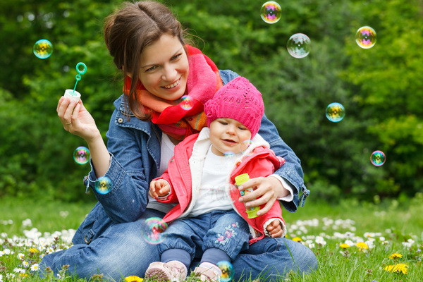 Ai 20 de ani si te gandesti deja la un copil? Afla ce implica o sarcina timpurie