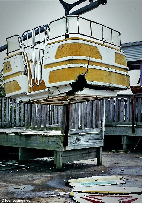 FOTO: Cel mai deprimant parc de distractii din lume nu este langa Cernobil